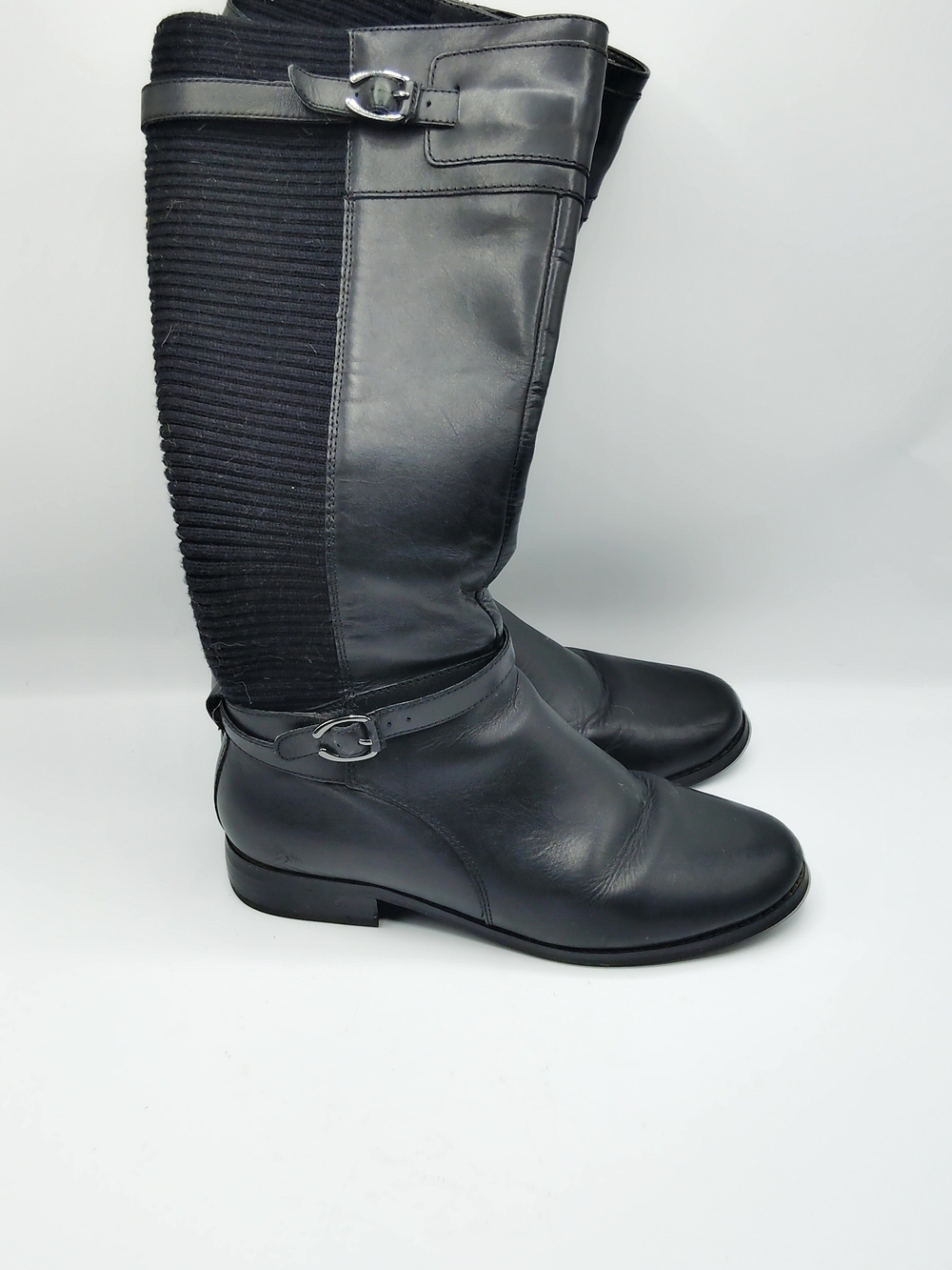 Aetrex Women’s Black Leather Chelsea Boots with Side Zipper
